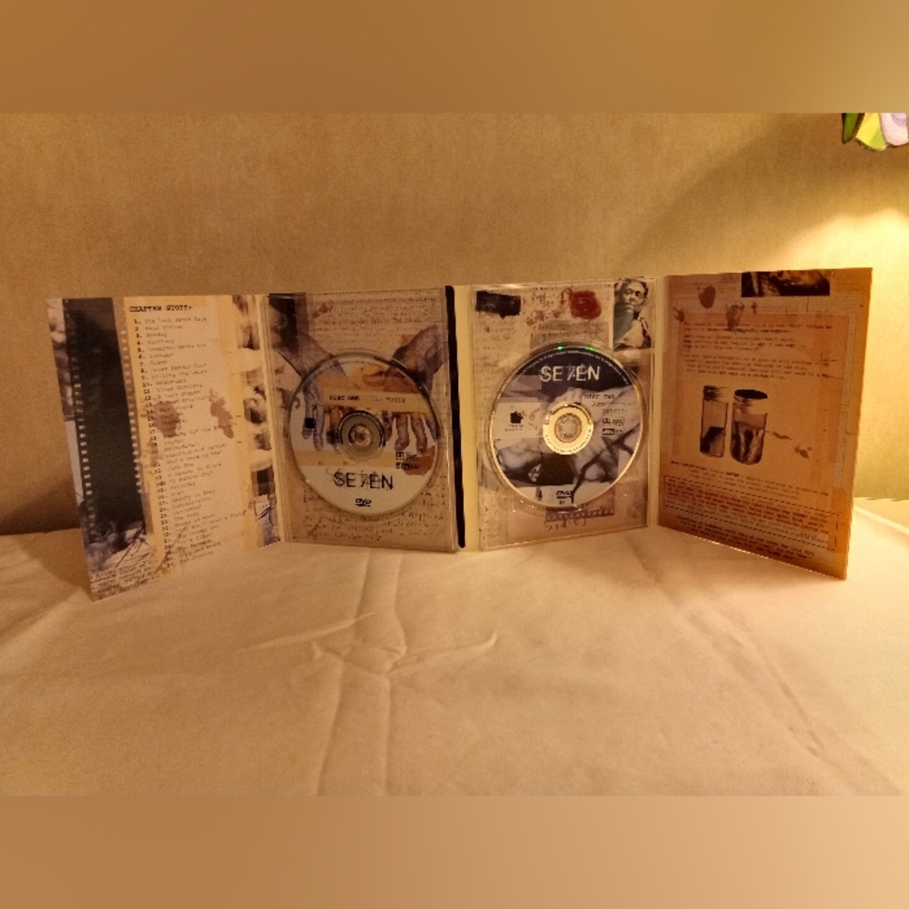 Seven (DVD) New Line Platinum Series - 2 disc set.